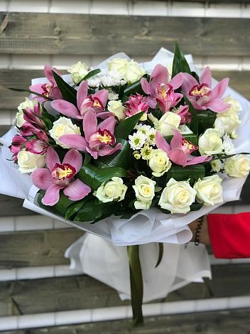 Букет цветов из: Розы и Хризантемы в Койгородке