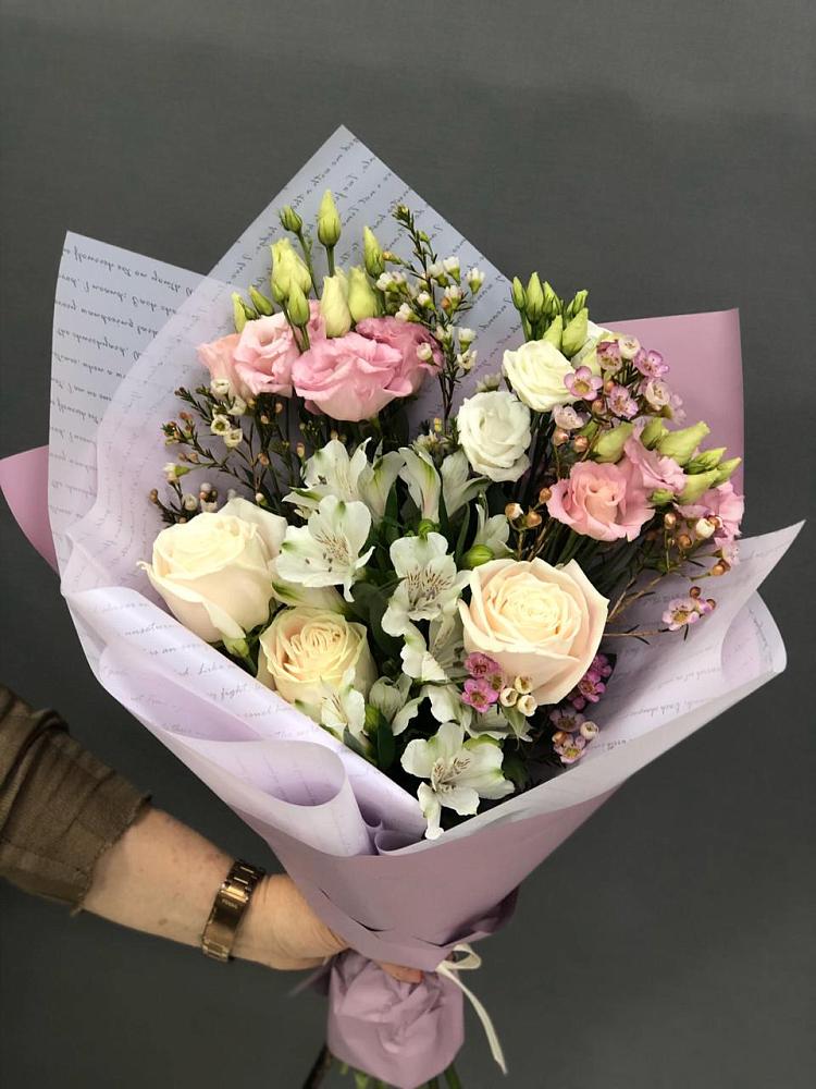 Букет цветов из: Альстромерии, Розы и Лизиантусы в Койгородке