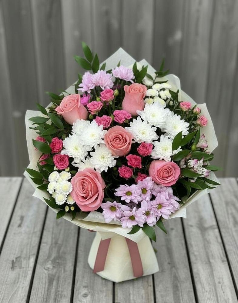 Букет цветов из: Альстромерии, Гвоздики, Розы и Хризантемы в Койгородке