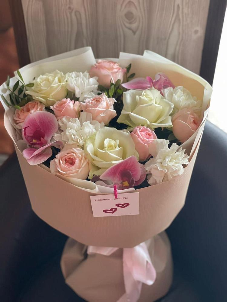 Букет цветов из: Орхидеи, Розы и Гвоздики в Койгородке