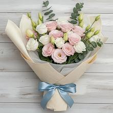 Букет цветов из:  Лизиантусы в Койгородке