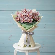 Букет цветов из:  Орхидеи и Розы #REPLACE_PRED# Койгородке