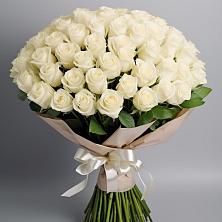 Букет 101 беля роза Белоснежка в Койгородке