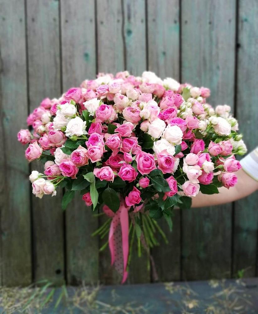 Букет Розовые кустовые розы Натали и Лав Лидия в Койгородке