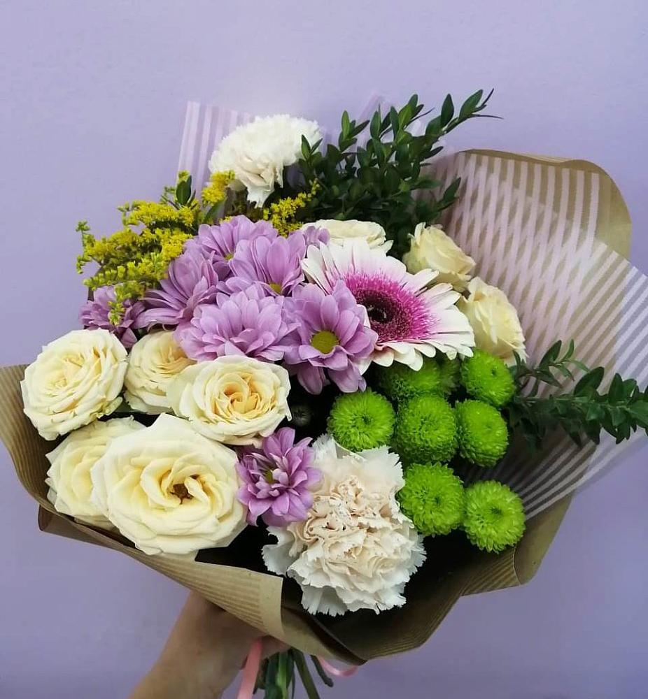 Букет цветов из: Хризантемы, Розы, Гвоздики и Герберы в Койгородке