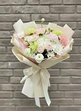 Букет цветов из:  Гвоздики, Розы, Лизиантусы и Хризантемы #REPLACE_PRED# Койгородке