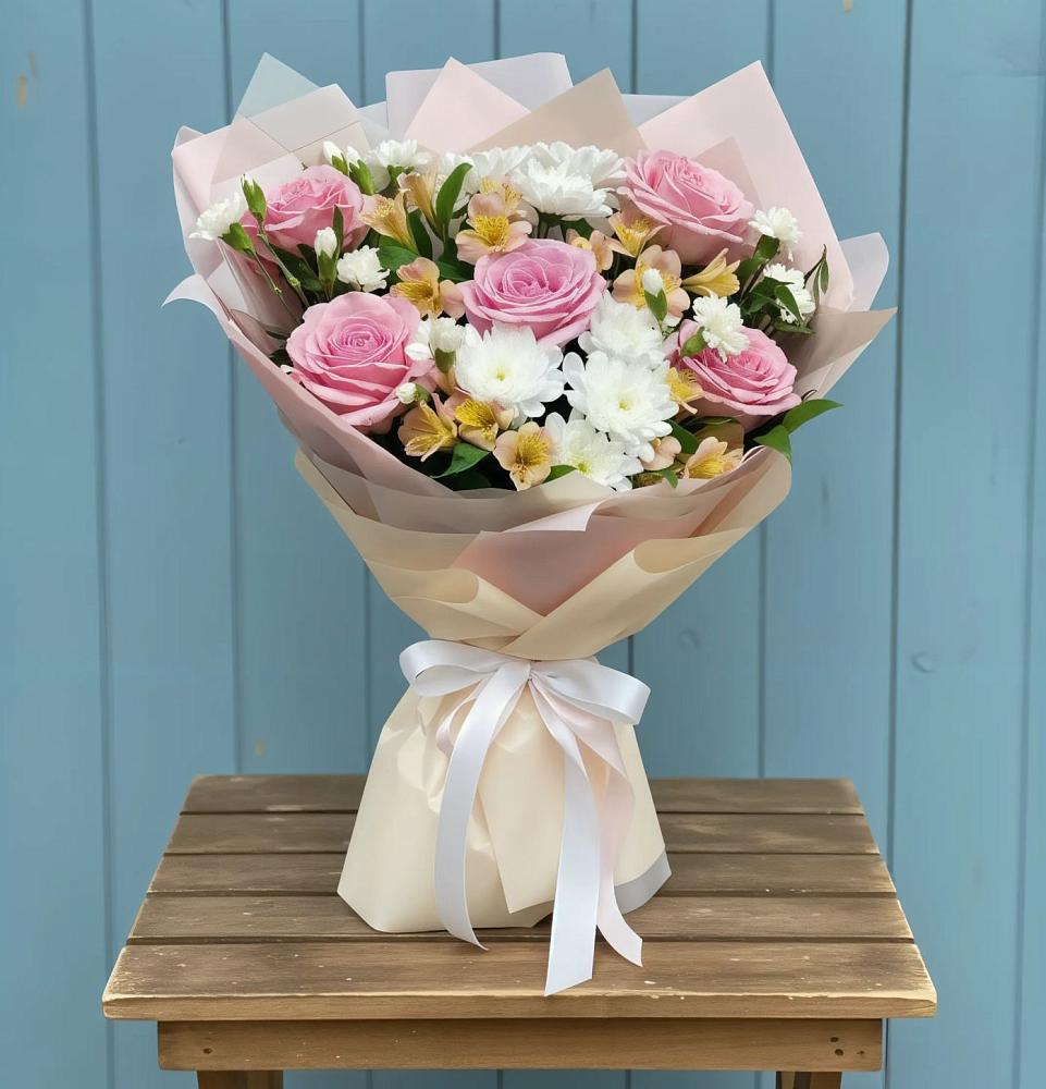 Букет цветов из: Гвоздики, Орхидеи и Розы в Койгородке