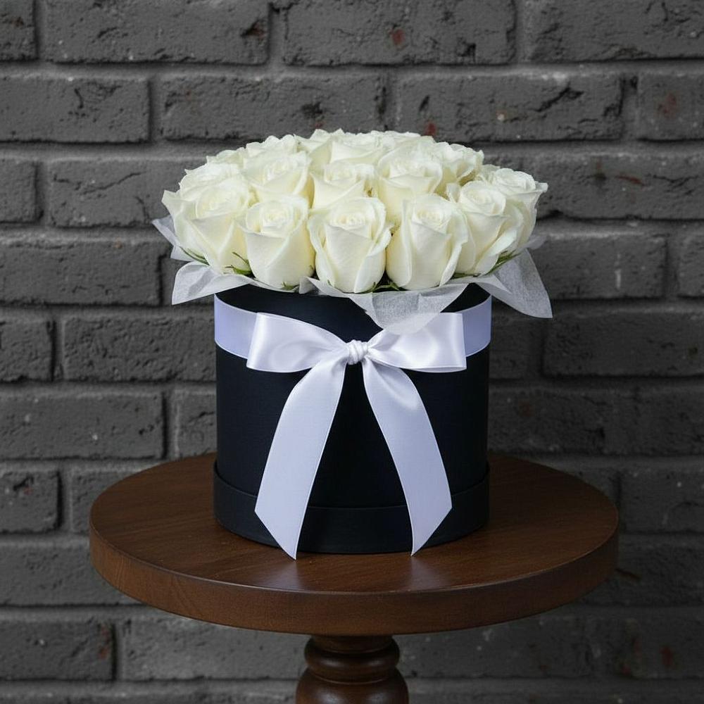 Цветочная композиция из Розы в шляпной коробке в Койгородке