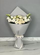 Букет цветов из:  Розы и Лизиантусы #REPLACE_PRED# Койгородке